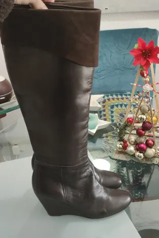 Botas altas de piel marrones