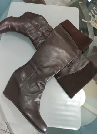 Botas altas de piel marrones