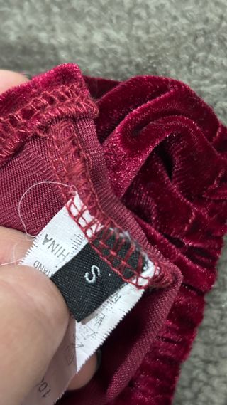 Crop top de terciopelo burdeos