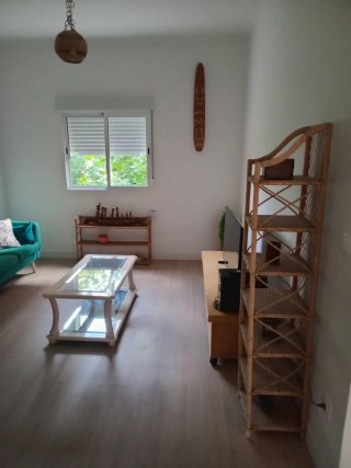Se alquila habitación en piso recién reformado