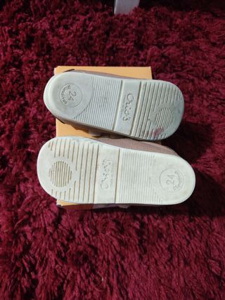 Deportivas Blanditos Talla 24