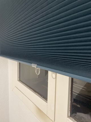 Estor plisado azul marino