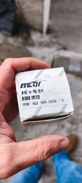 Botão espelhos Polo 02-10 AM-453