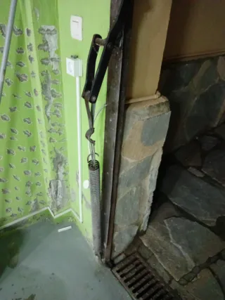 Puerta de garaje con motor "NICE"