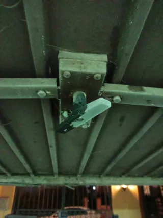 Puerta de garaje con motor "NICE"