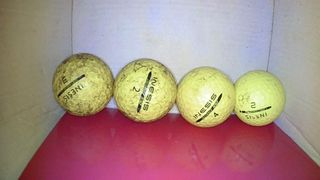 4 bolas de golf Inesis distance 100 amarillas.