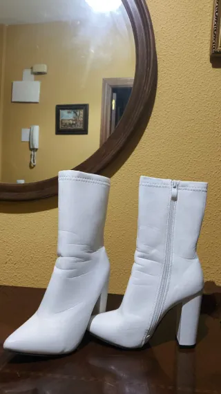Botines blancos tacón alto