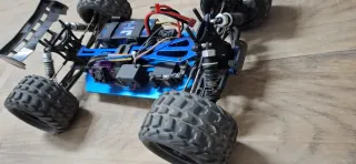 Coche RC Mejorado,profesional de batería  .