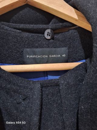 Abrigo Purificación García Negro