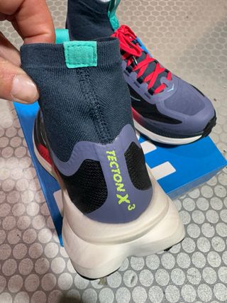 Hoka Tecton X3 Talla 40 2/3 Nuevas