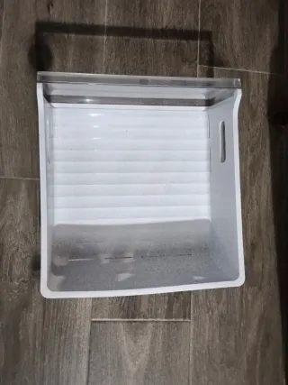 Cajón de nevera transparente