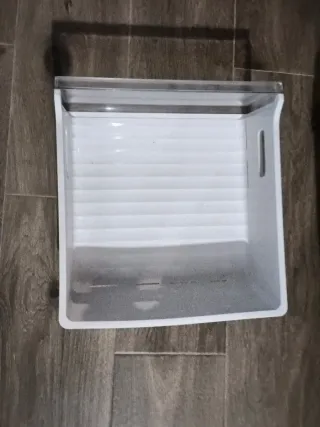 Cajón de nevera transparente