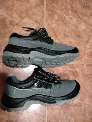 Zapatos de seguridad Calima negros y grises