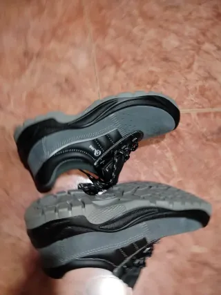 Zapatos de seguridad Calima negros y grises