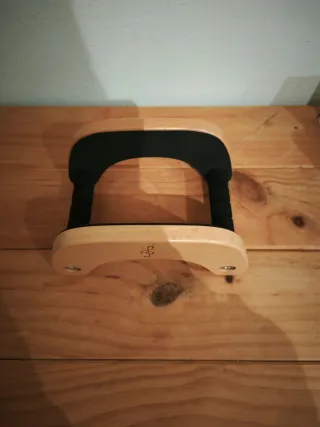 Soporte de madera para guitarra portátil