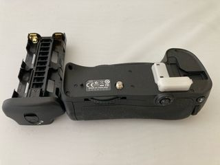 Cámara Nikon D700 FULL FRAME con Grip