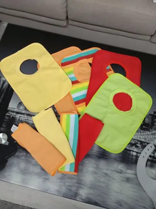 Lote Baberos + Babero Silicona Regalo