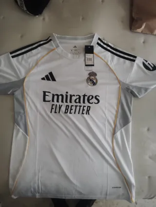 Camiseta Real Madrid Adidas T M sin estrenar