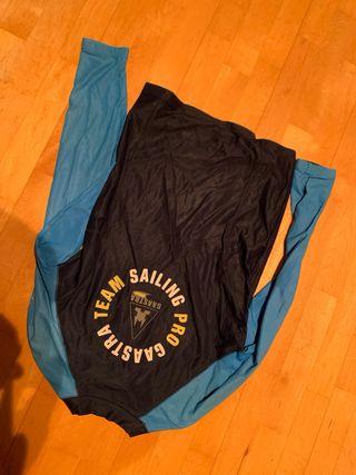 Licra náutica Gaastra azul y negra