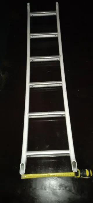 Escalera de aluminio plegable