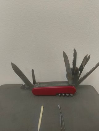 Coltellino Svizzero Victorinox SwissChamp Usato