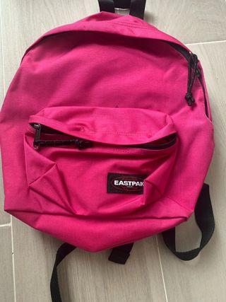 Mochila Eastpak pequeña mujer rosa y negra