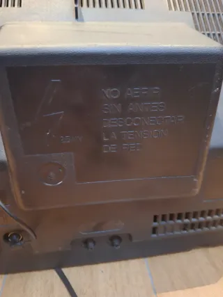 Televisor Vintage Elbe Sharp Beige