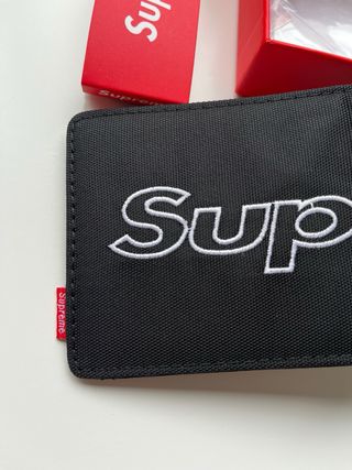 Cartera Supreme Negra