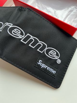 Cartera Supreme Negra