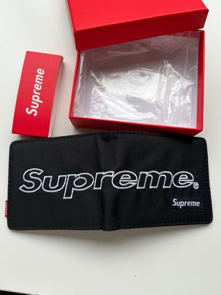 Cartera Supreme Negra