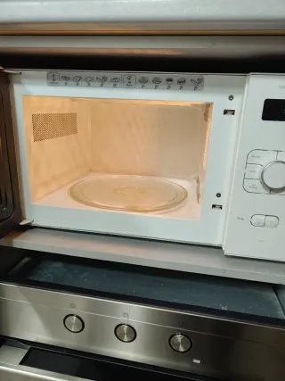 Microondas Whirlpool Blanco