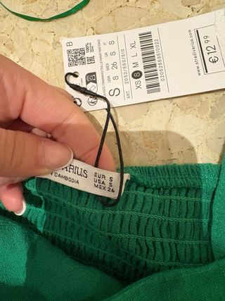 Top lino verde Stradivarius Talla S