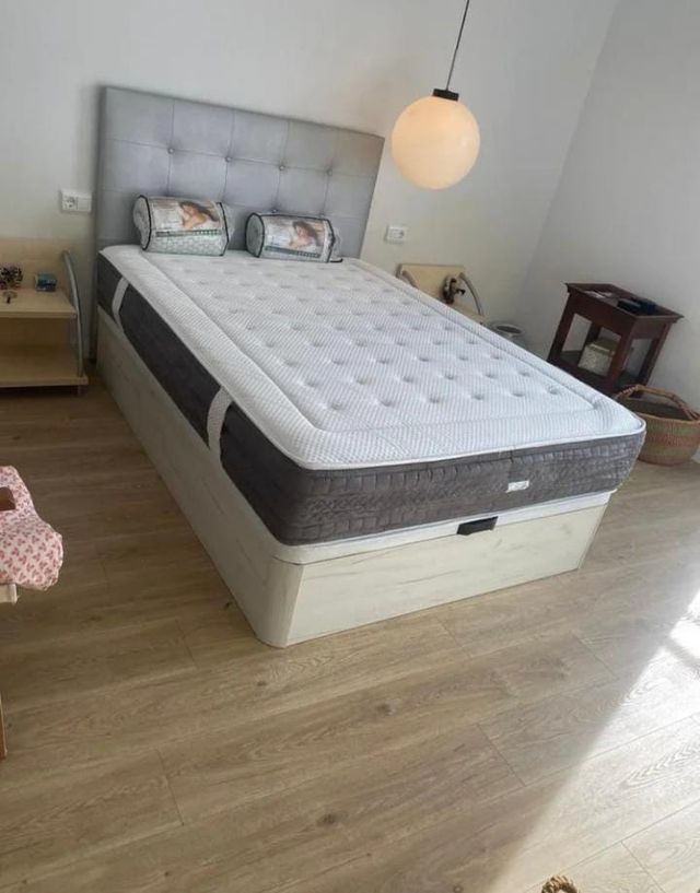 Canapé a ribalta in legno e tessuto