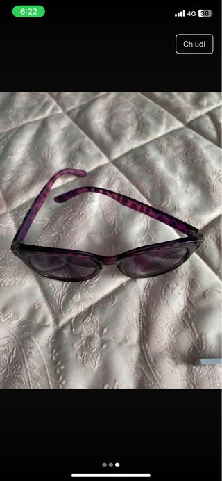 Occhiali da sole maculati viola