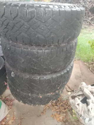 4 Neumáticos Goodyear Wrangler Duratrac 255/70 R18