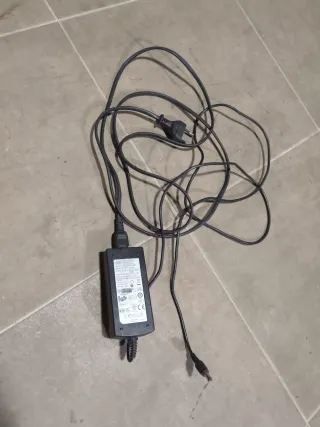 Despiece de Logitech G25 fuente, placa base, cable