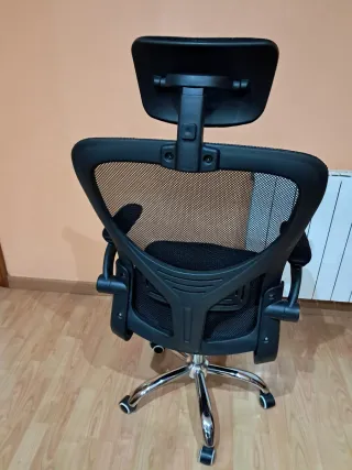 Silla de escritorio ergonómica negra