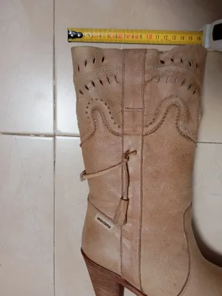 Botas de media caña beige