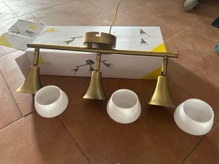 Lámpara TRIO 3 focos dorada y cristal