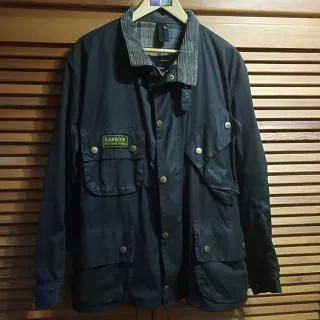 Chaquetón Barbour International Negro