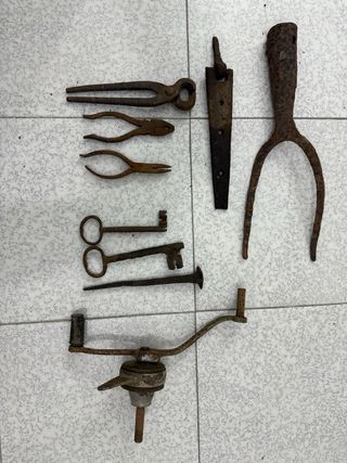 Lote de herramientas antiguas