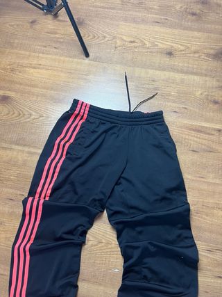 Pantalón ancho Adidas vintage negro y rosa