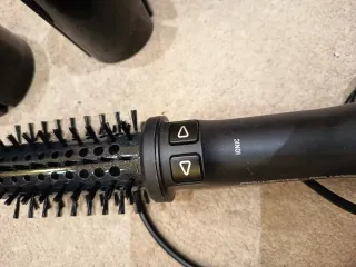 Cepillo Moldeador Rowenta x Karl Lagerfeld