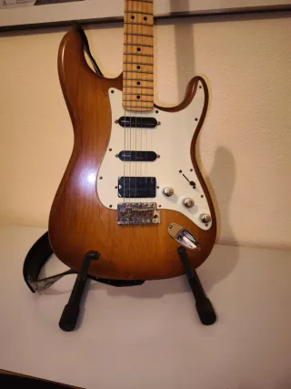 Fender Stratocaster USA Nitro Honey Burst