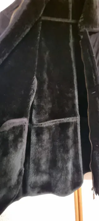 Chaquetón hombre negro con pelo