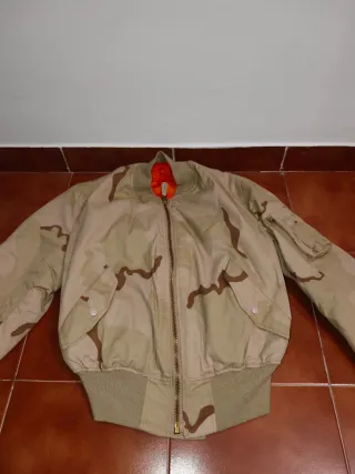 Chaqueta Alpha Industries MA1 Beige Naranja