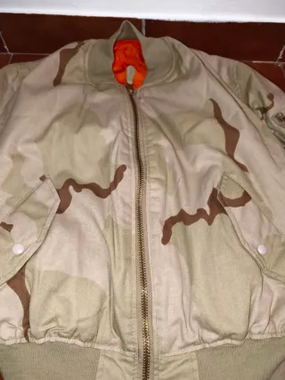 Chaqueta Alpha Industries MA1 Beige Naranja