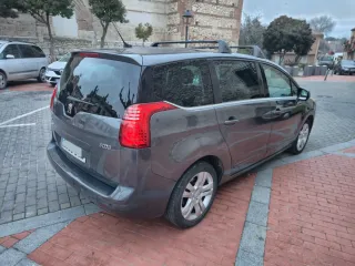 Peugeot 5008 2010