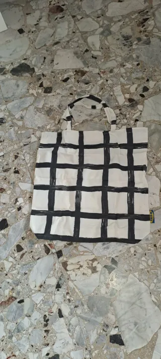 Borsa IKEA tessuto bianco e nero