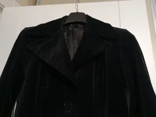 Abrigo Terciopelo Negro Fiesta. Largo.yt elegante.